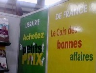 Affiche de libraire au SILA 2013, Crédit photo Missa.